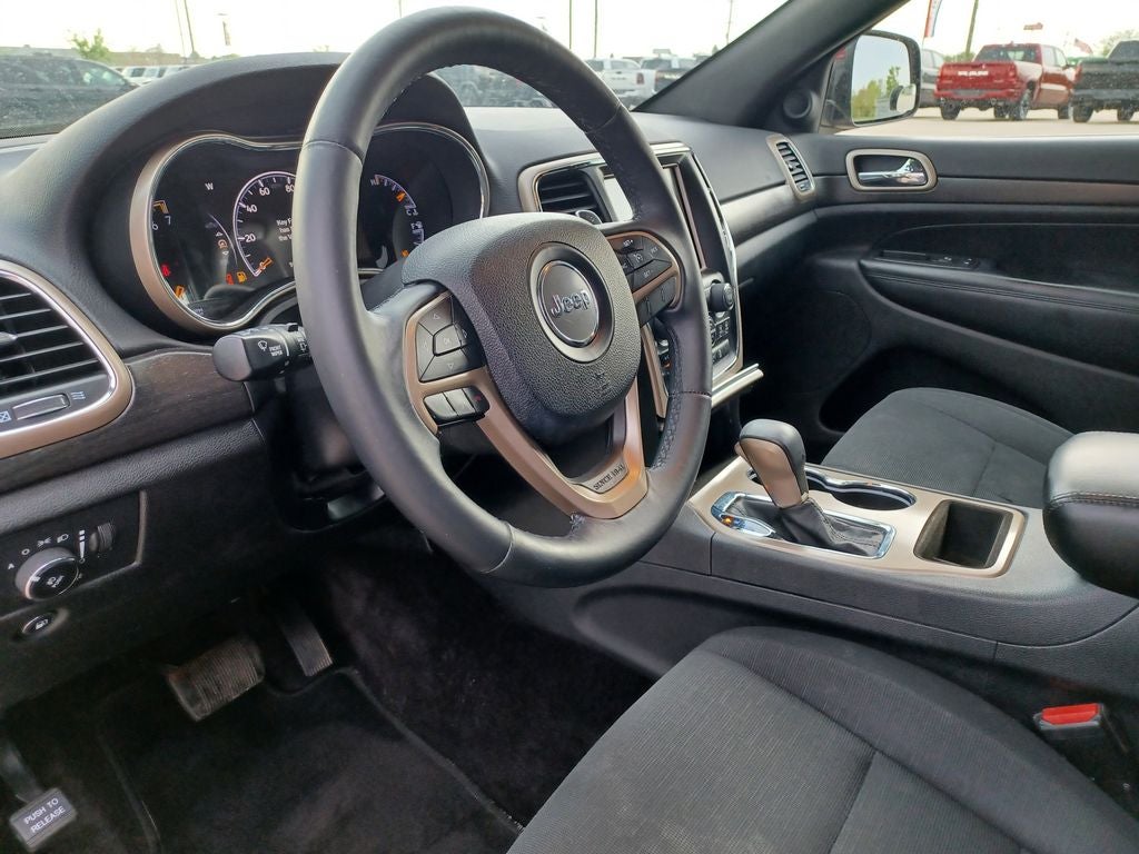 2017 Jeep Grand Cherokee Laredo 4x4