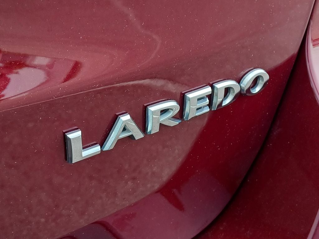 2017 Jeep Grand Cherokee Laredo 4x4