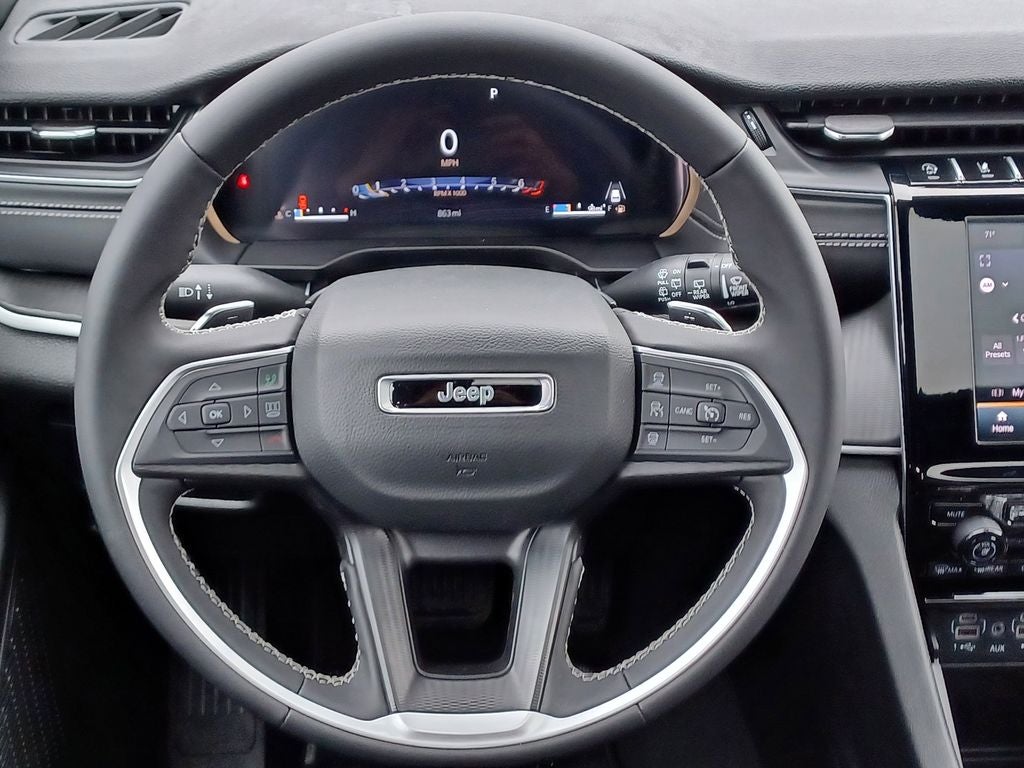 2025 Jeep Grand Cherokee Laredo X 4x4