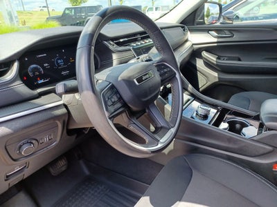 2023 Jeep Grand Cherokee Laredo 4x4