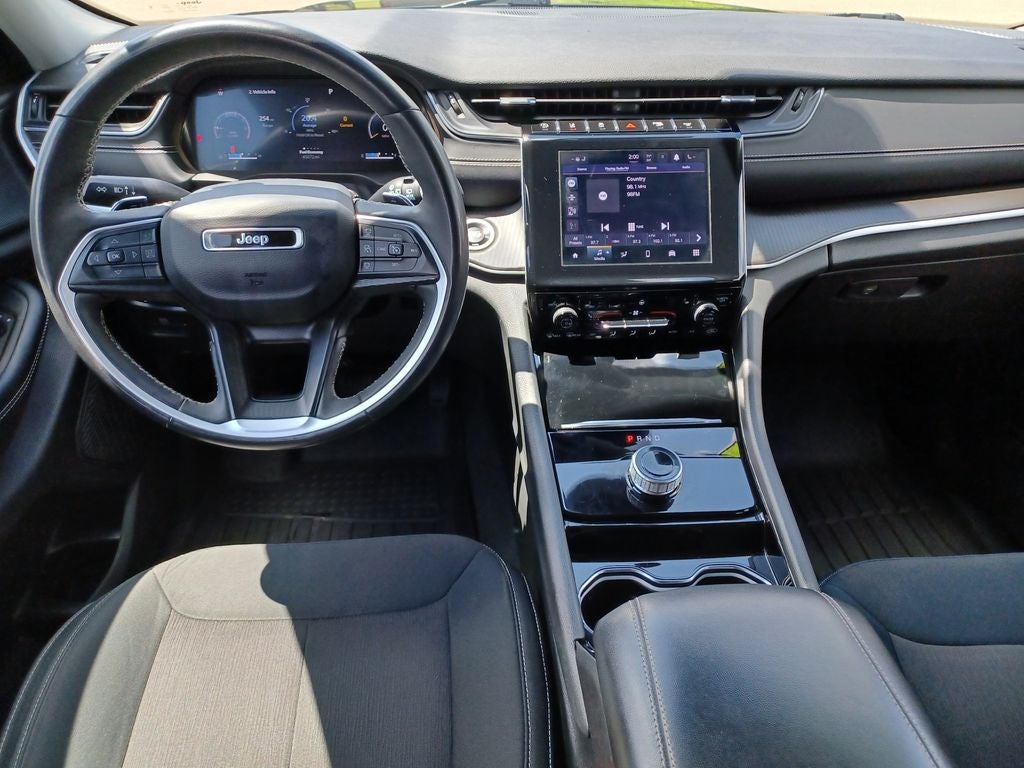 2023 Jeep Grand Cherokee Laredo 4x4
