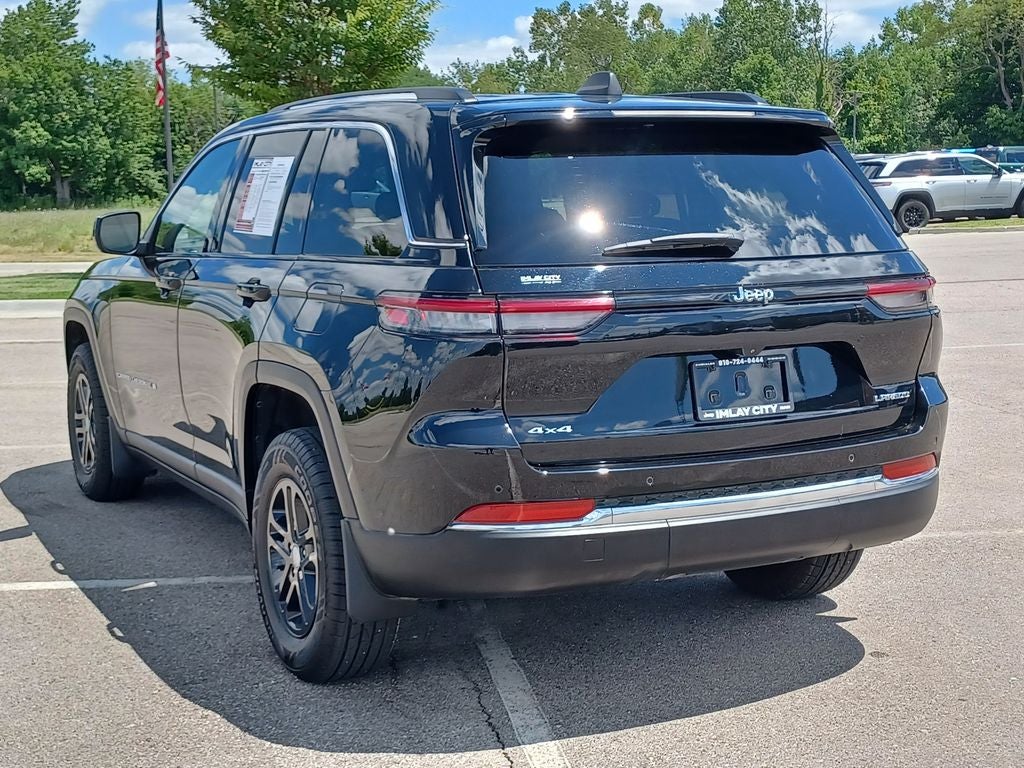 2023 Jeep Grand Cherokee Laredo 4x4