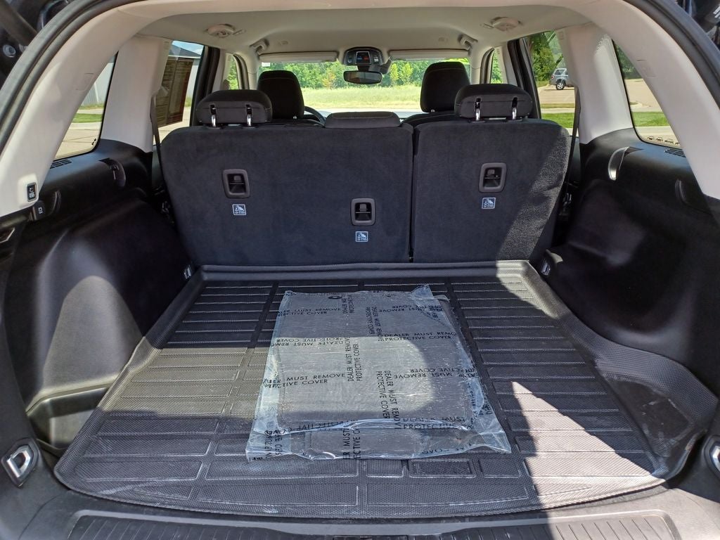 2023 Jeep Grand Cherokee Laredo 4x4