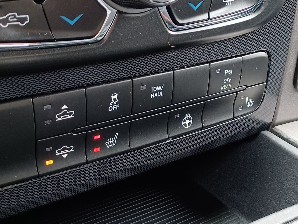 2017 RAM 1500 Rebel Crew Cab 4x4 5'7' Box