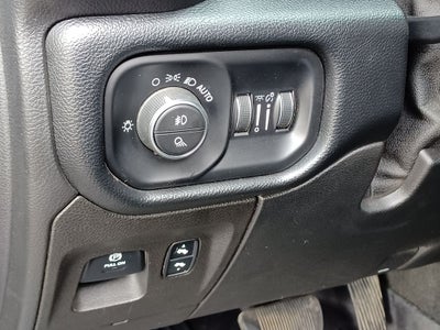 2019 RAM 1500 Big Horn/Lone Star Crew Cab 4x4 5'7' Box
