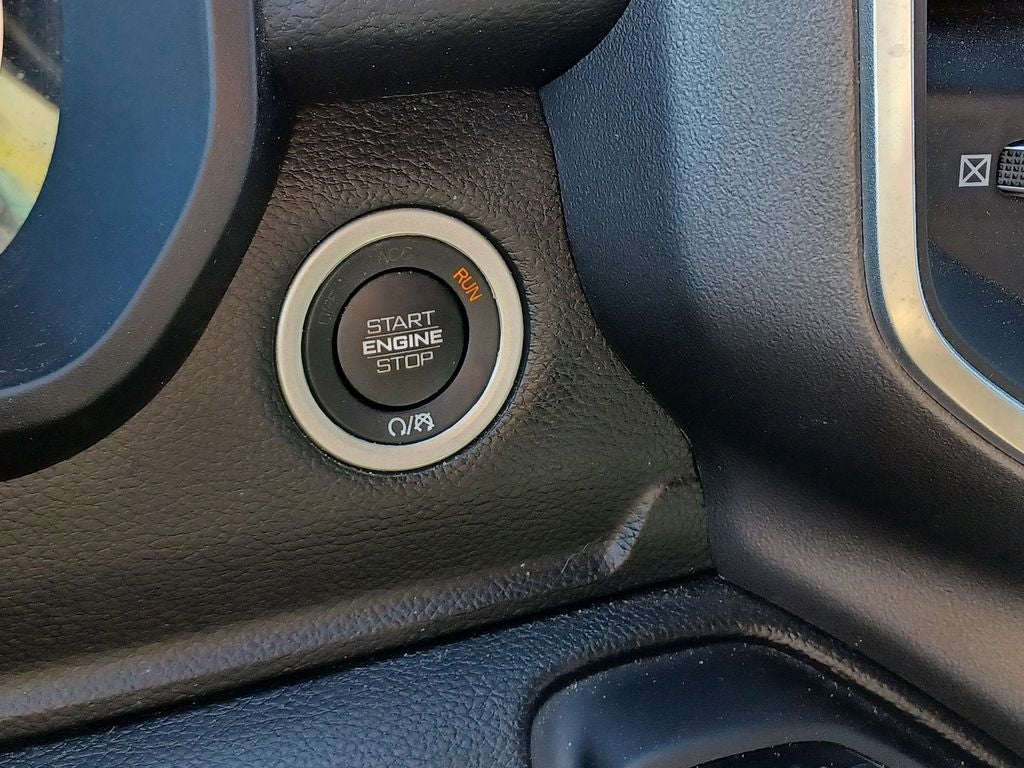 2023 RAM 1500 Big Horn Crew Cab 4x4 5'7' Box