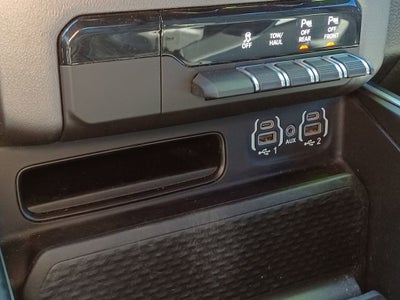 2022 RAM 1500 Big Horn Crew Cab 4x4 6'4' Box