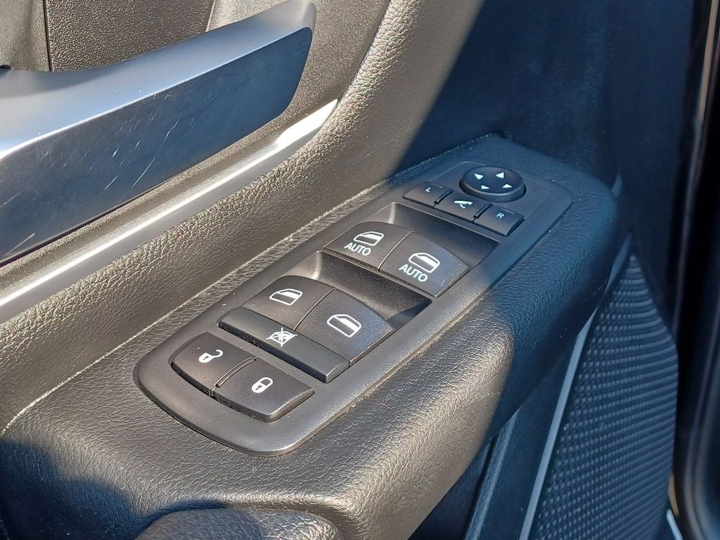2020 RAM 1500 Big Horn Crew Cab 4x4 5'7' Box
