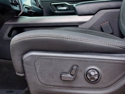 2020 RAM 1500 Big Horn Crew Cab 4x4 5'7' Box