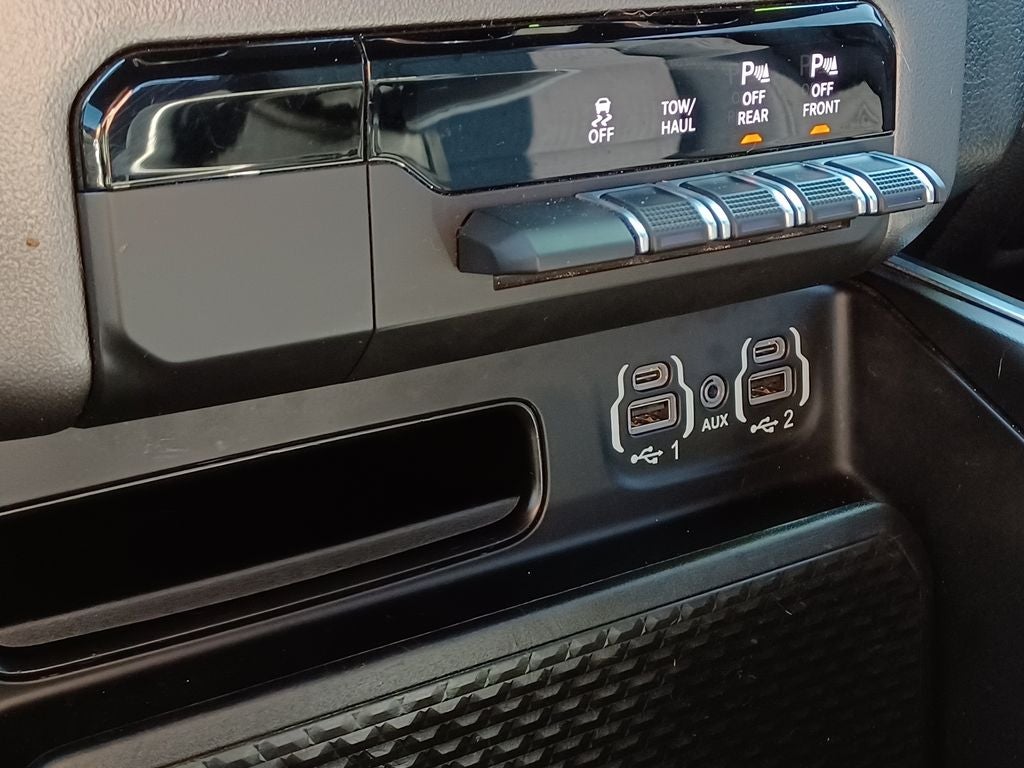 2021 RAM 1500 Big Horn Crew Cab 4x4 5'7' Box