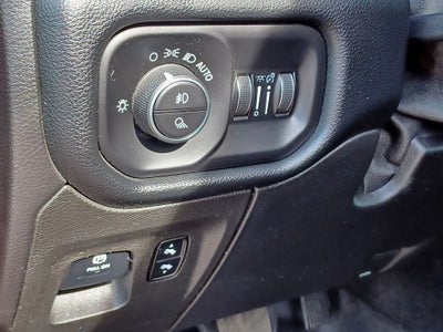 2019 RAM 1500 Big Horn/Lone Star Crew Cab 4x4 5'7' Box