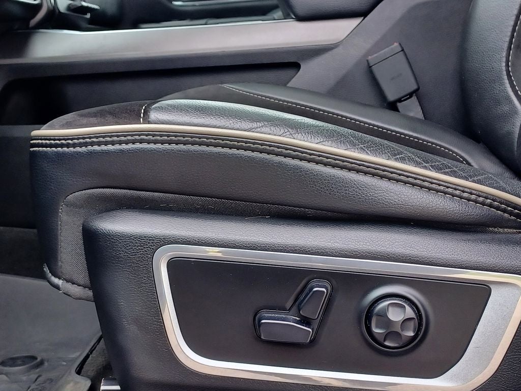 2021 RAM 1500 Laramie Crew Cab 4x4 5'7' Box