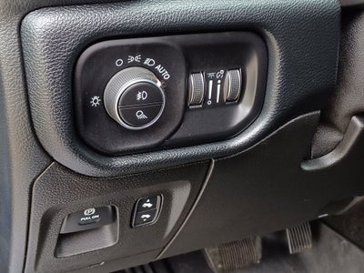 2021 RAM 1500 Laramie Crew Cab 4x4 5'7' Box