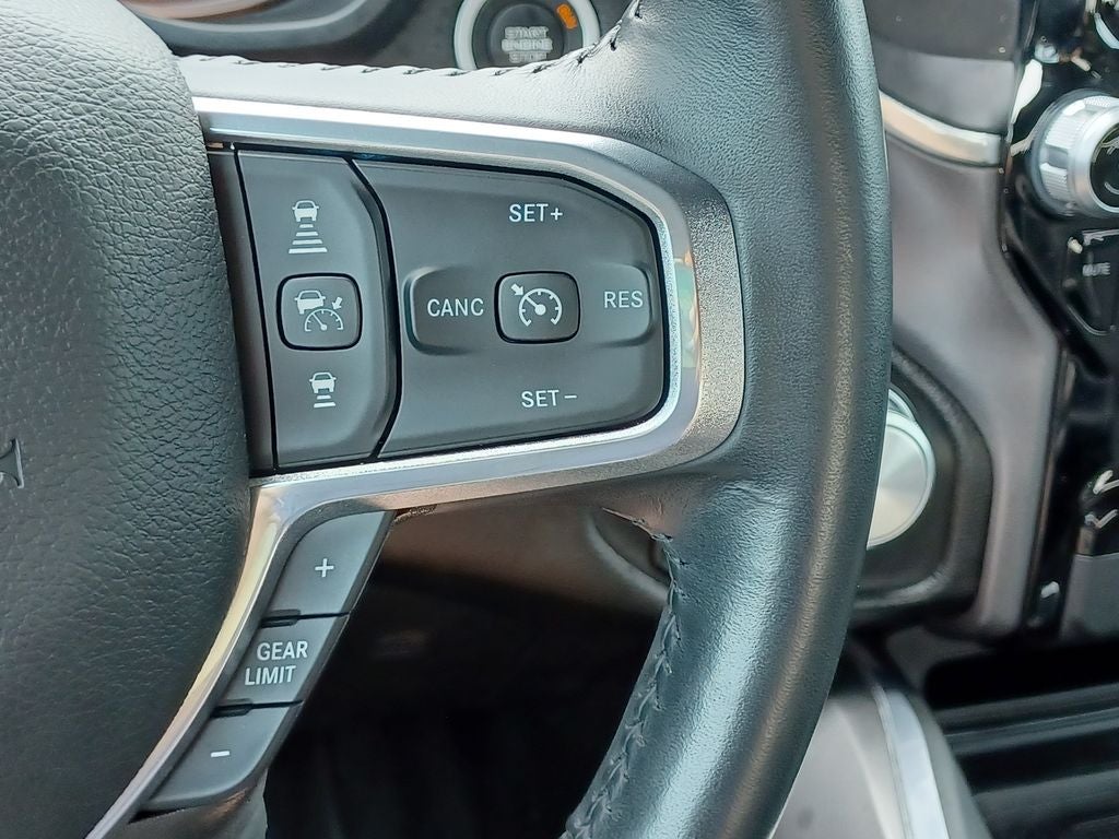 2023 RAM 1500 Laramie Crew Cab 4x4 5'7' Box