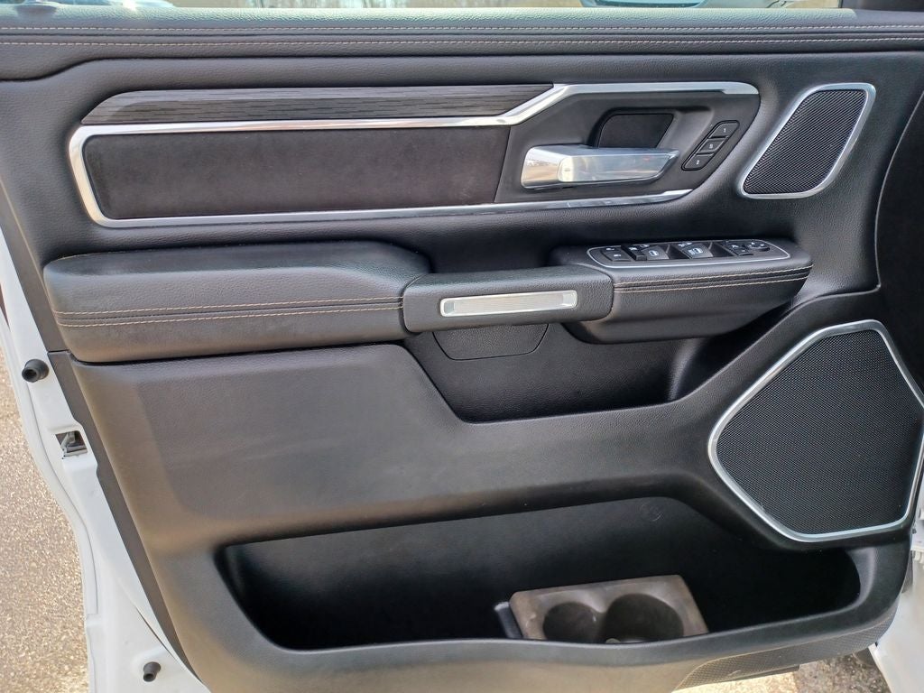 2023 RAM 1500 Laramie Crew Cab 4x4 5'7' Box