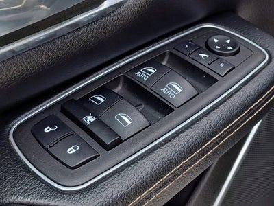 2023 RAM 1500 Laramie Crew Cab 4x4 5'7' Box