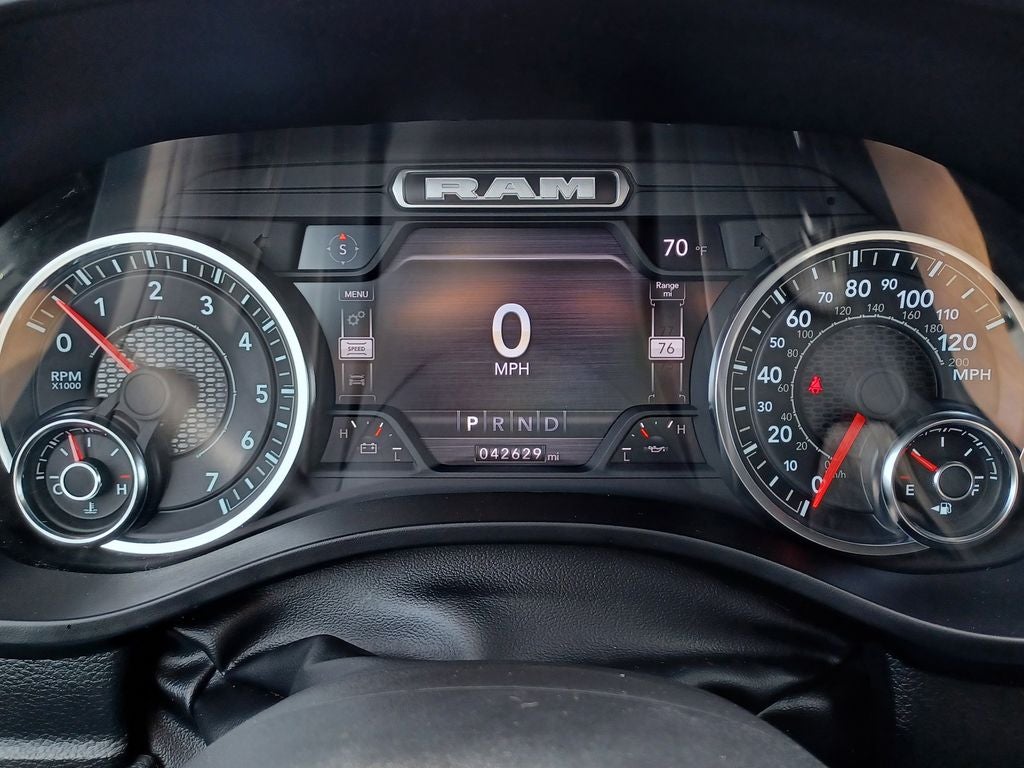 2023 RAM 1500 Laramie Crew Cab 4x4 5'7' Box