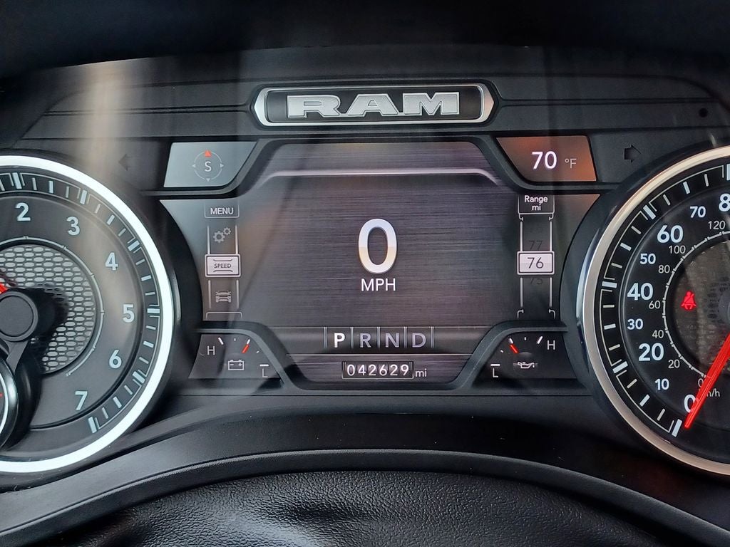 2023 RAM 1500 Laramie Crew Cab 4x4 5'7' Box