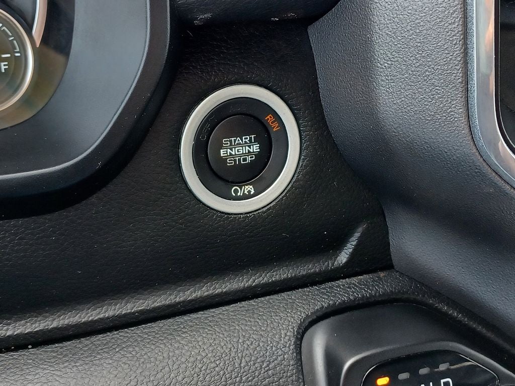 2023 RAM 1500 Laramie Crew Cab 4x4 5'7' Box