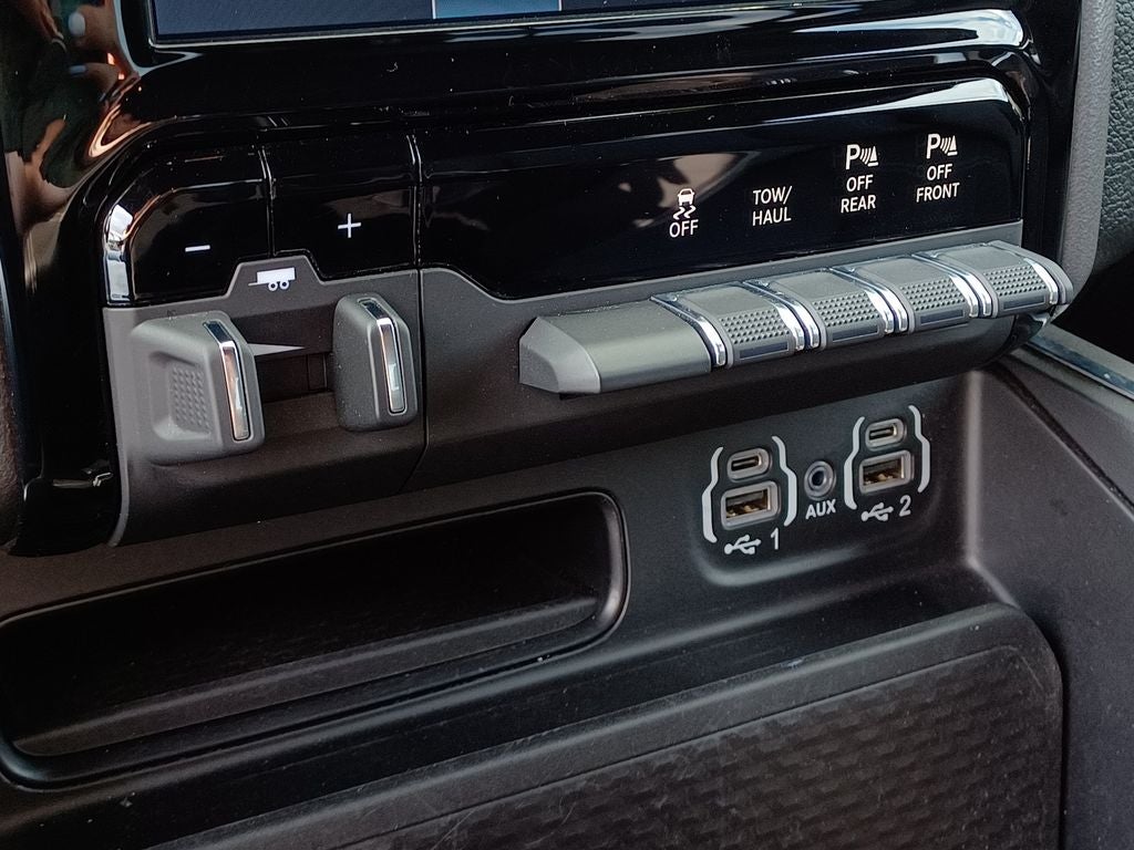 2024 RAM 1500 Big Horn Crew Cab 4x4 6'4' Box