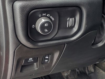 2022 RAM 1500 Big Horn Crew Cab 4x4 6'4' Box