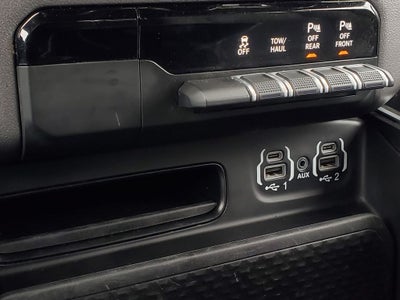 2022 RAM 1500 Big Horn Crew Cab 4x4 6'4' Box