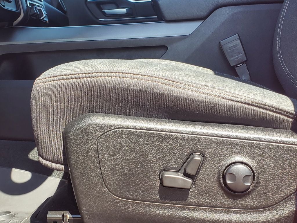2022 RAM 1500 Big Horn Crew Cab 4x4 6'4' Box