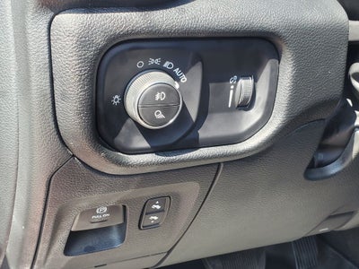 2022 RAM 1500 Big Horn Crew Cab 4x4 6'4' Box