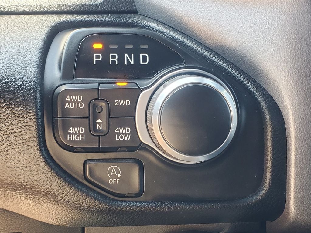 2022 RAM 1500 Big Horn Crew Cab 4x4 6'4' Box