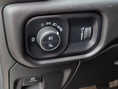 2023 RAM 1500 Big Horn Crew Cab 4x4 6'4' Box