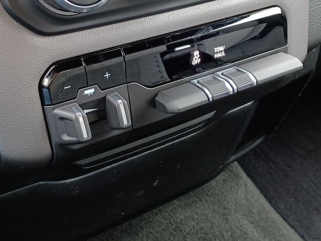 2023 RAM 1500 Big Horn Crew Cab 4x4 6'4' Box