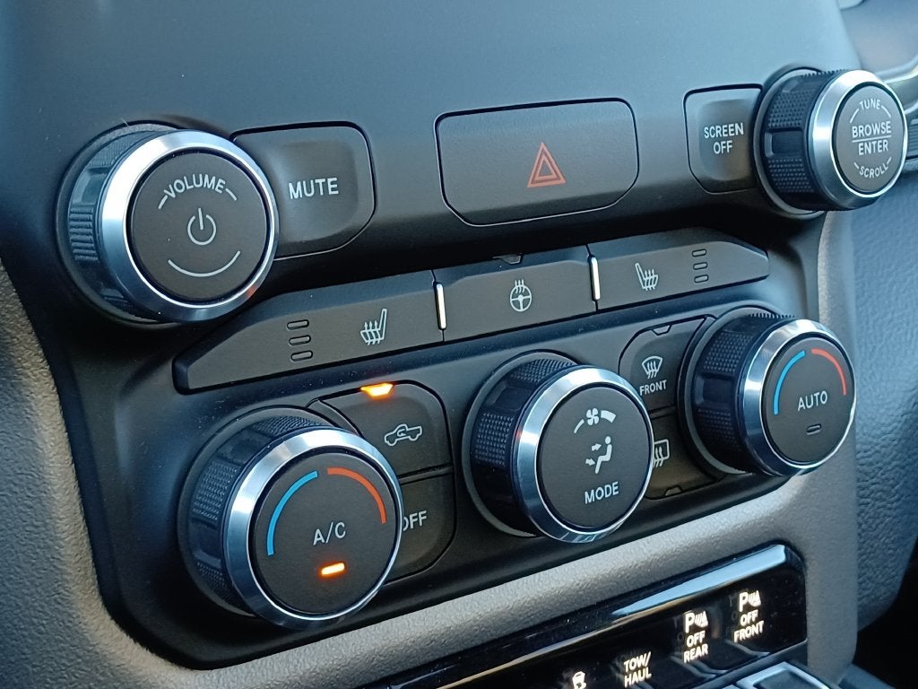 2019 RAM 1500 SPORT