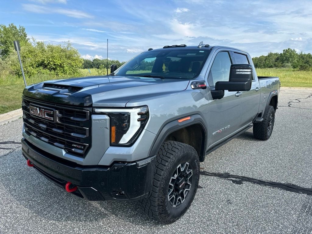2025 GMC Sierra 2500HD 4WD Crew Cab Standard Bed AT4X