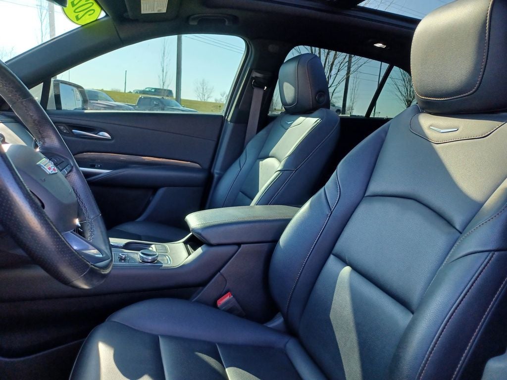 2023 Cadillac XT4 AWD Sport