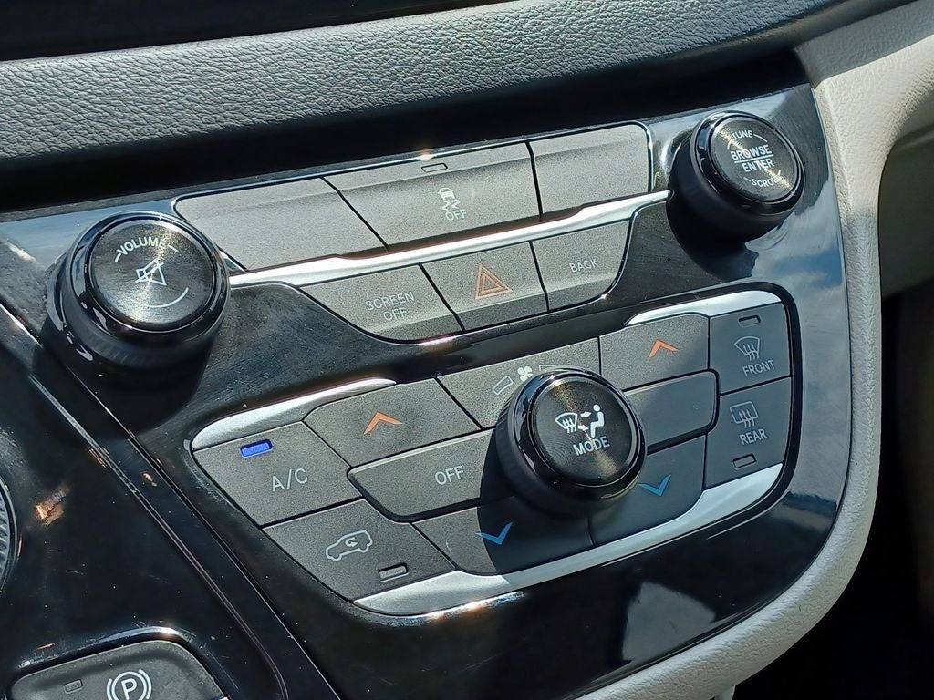 2017 Chrysler Pacifica Touring