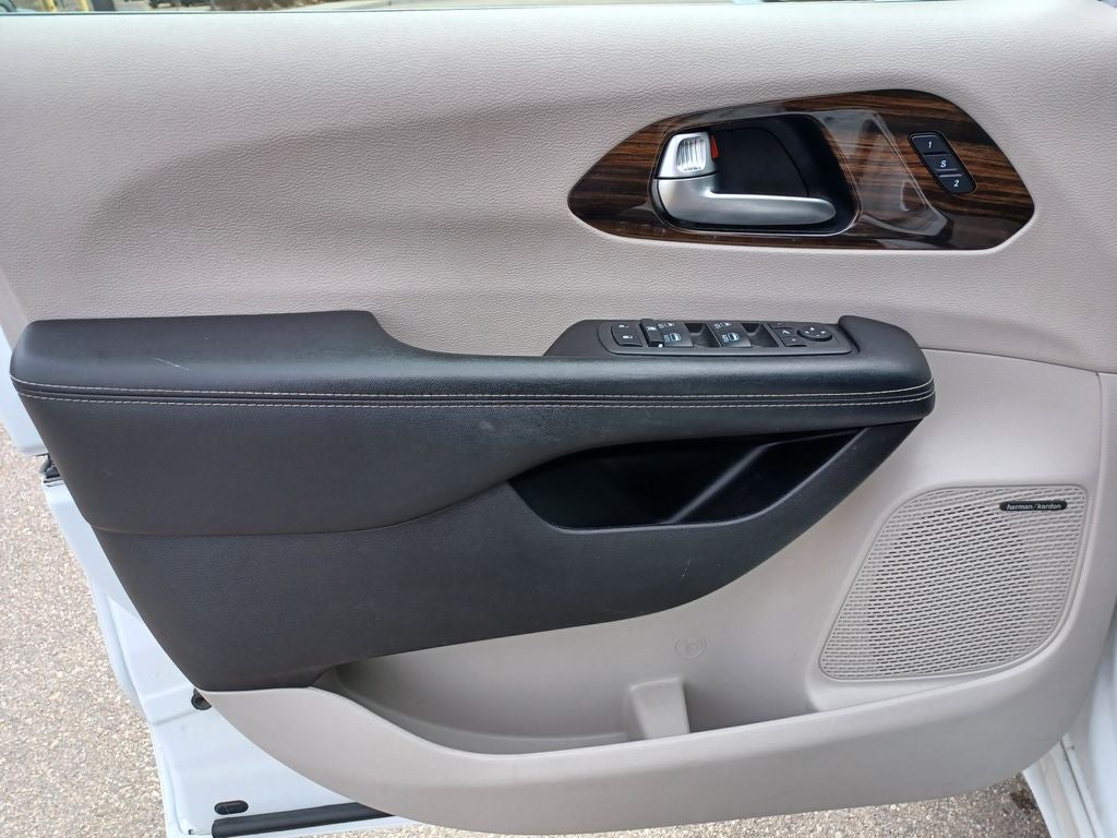 2022 Chrysler Pacifica Limited