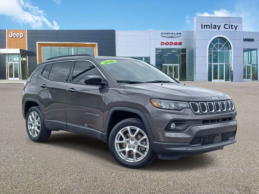 2023 Jeep Compass Latitude Lux FWD