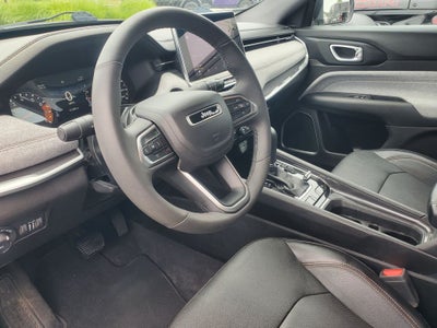 2023 Jeep Compass Latitude Lux FWD
