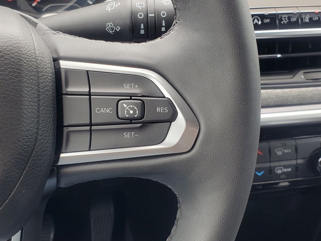 2023 Jeep Compass Latitude Lux FWD