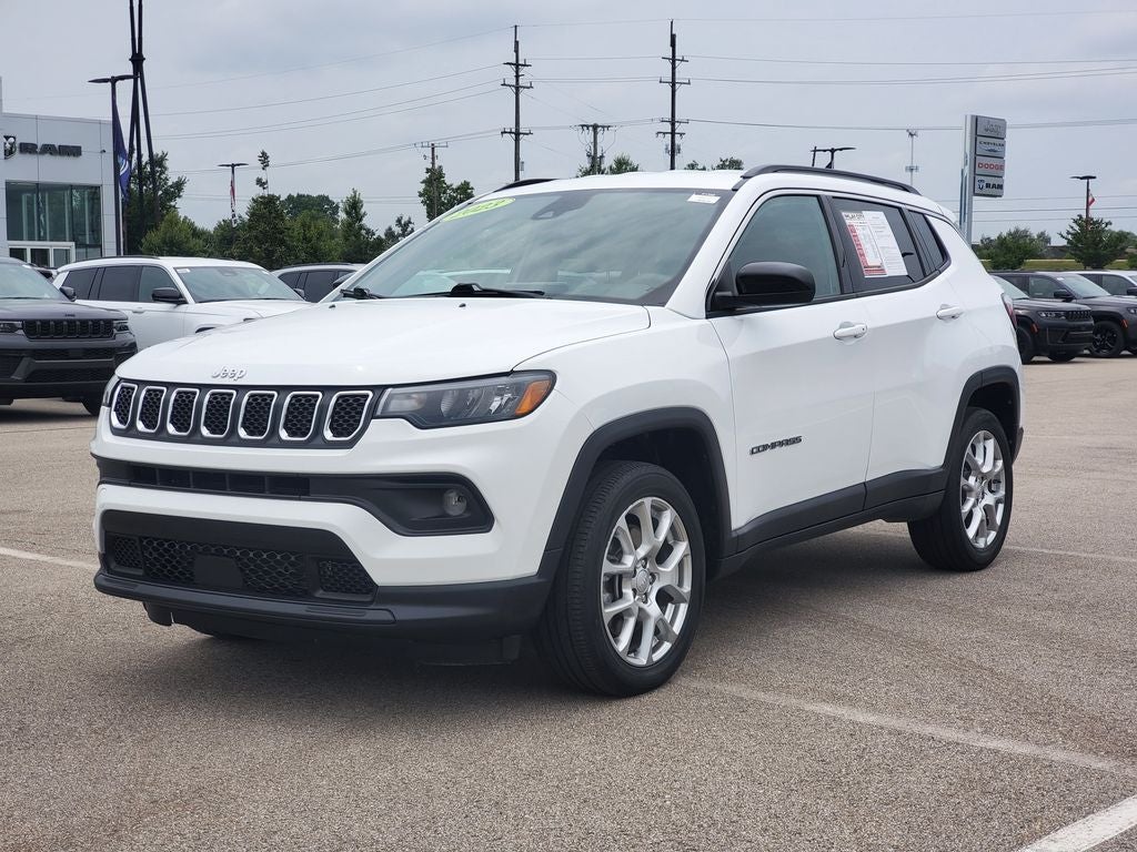 2023 Jeep Compass Latitude Lux FWD
