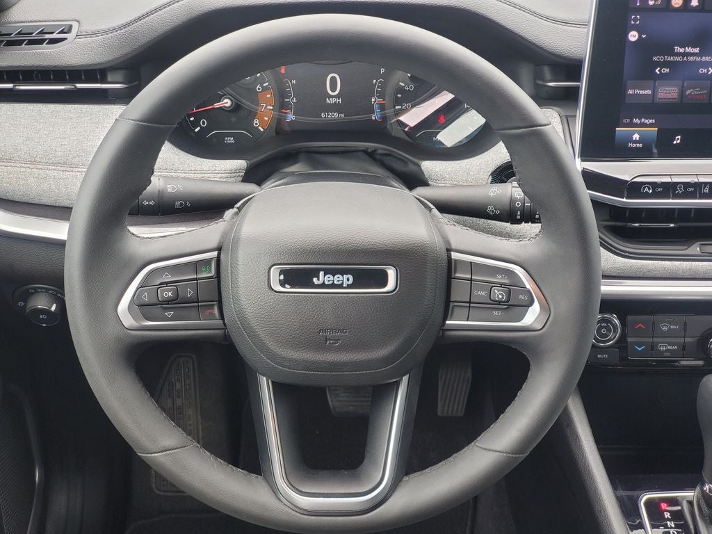2023 Jeep Compass Latitude Lux FWD