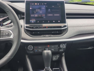 2023 Jeep Compass Latitude Lux FWD