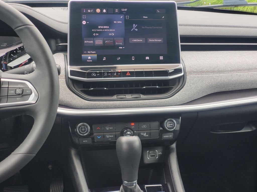 2023 Jeep Compass Latitude Lux FWD