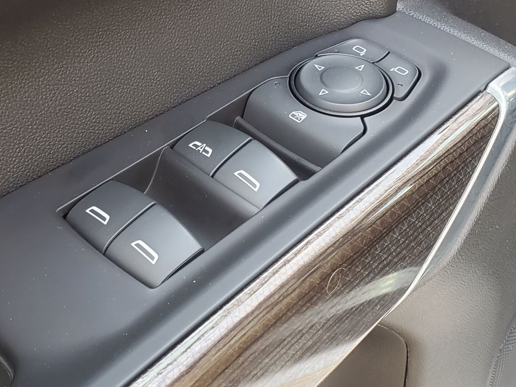 2020 Chevrolet Silverado 1500 4WD Crew Cab Short Bed LT