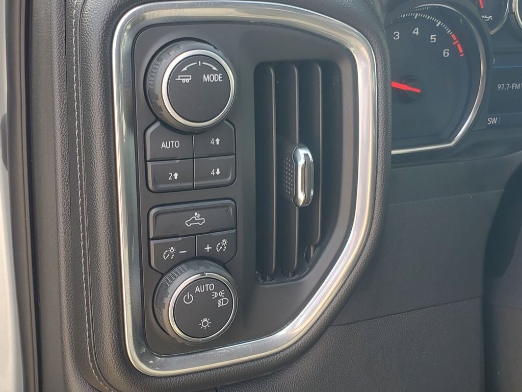 2020 Chevrolet Silverado 1500 4WD Crew Cab Short Bed LT