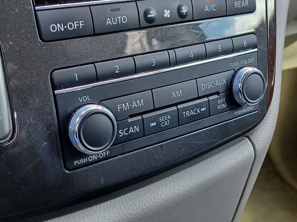 2012 Nissan Quest SL