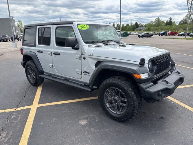 2024 Jeep Wrangler Sport S's photo