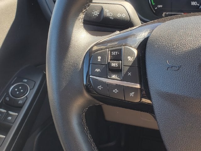 2022 Ford Escape Hybrid SE