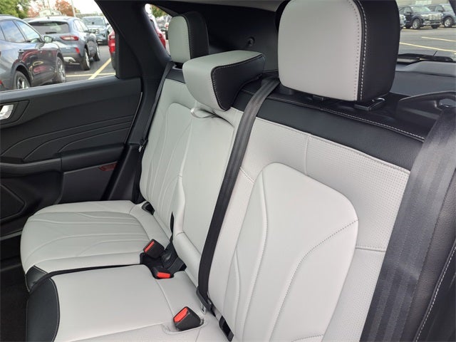 2026 Ford Escape Hybrid Platinum