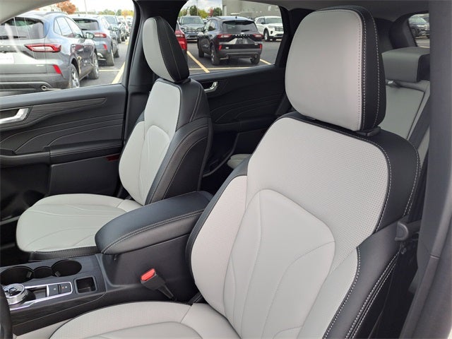 2026 Ford Escape Hybrid Platinum